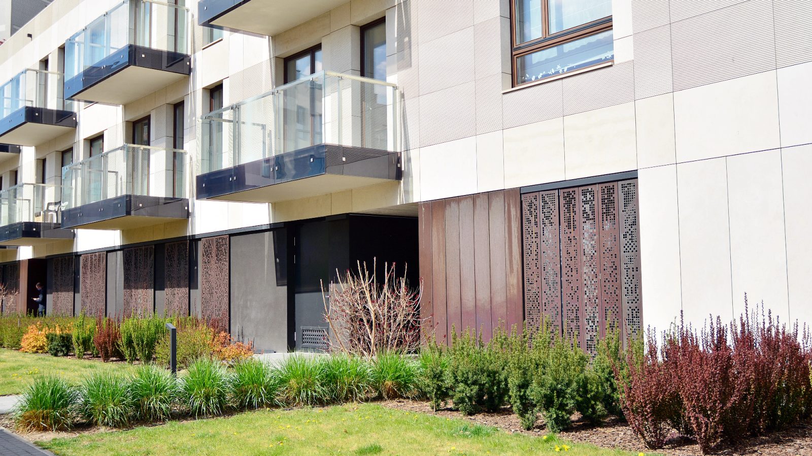 Še vedno so nepremičnine težko dostopne